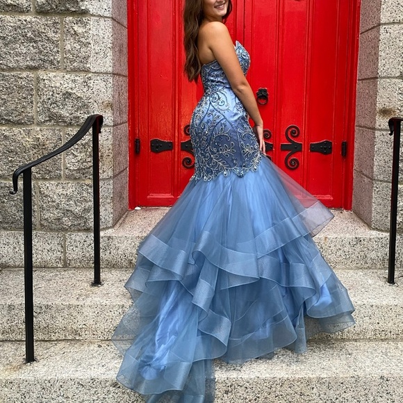 Vienna Prom Dress NEVER WORN - Picture 2 of 4